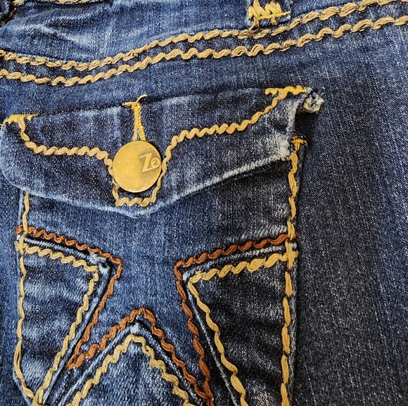ZCO Womens Bootcut Jeans Thick Stitched Back Pocket Mid Rise Distressed Bohemian - Picture 10 of 13